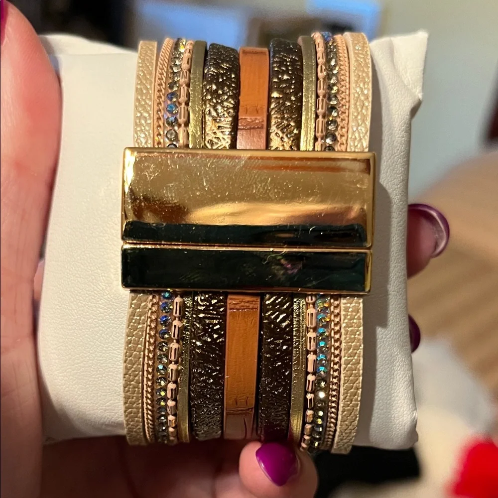 NIB Saachi Elegant Gold and Black Bangle Set Vegan Leather Brass Rhinestone - Picture 2 of 10